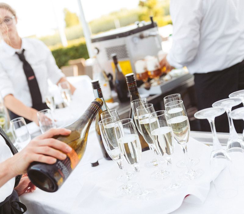 Familienfeiern 28 Hochzeitslocation Hochzeitsfeier Service 02 b6aed898